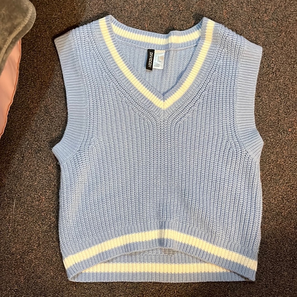 Small H&M Sweater Vest